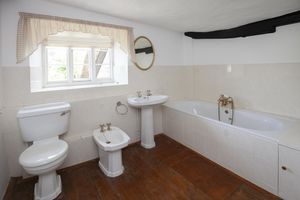 My Lady's Cottage_Bathroom- click for photo gallery